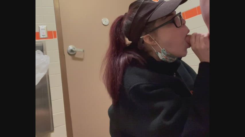 Lucky coworker on an opening shift 🤭😈 - free porn video
