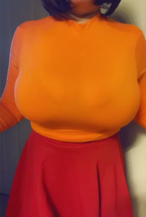 Big bouncy tits can't be contained, want a hold of them? - free porn video