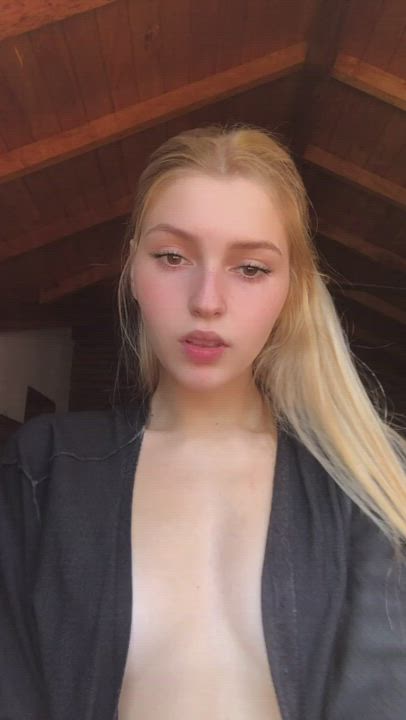 petite blonde looking for honey - free porn video