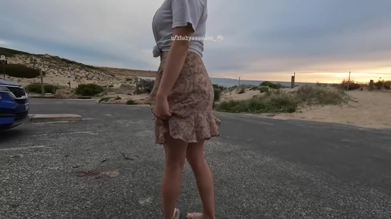 Flashing my ass on the parking lot [GIF] - free porn video