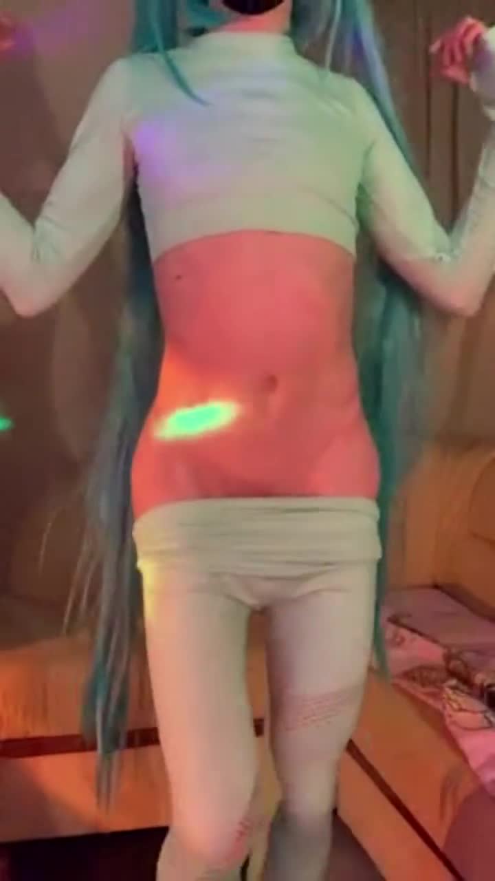Does my ass look breedable? - free porn video