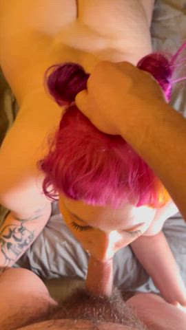 Hold onto my spacebuns while you fuck my face - free porn video