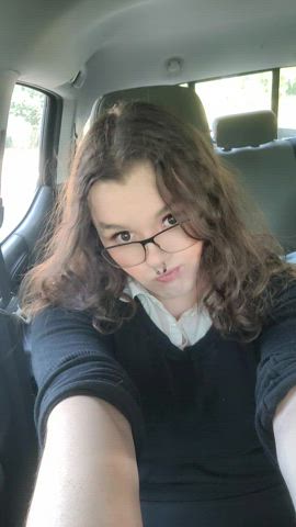 Gooning in the car😘 - free porn video