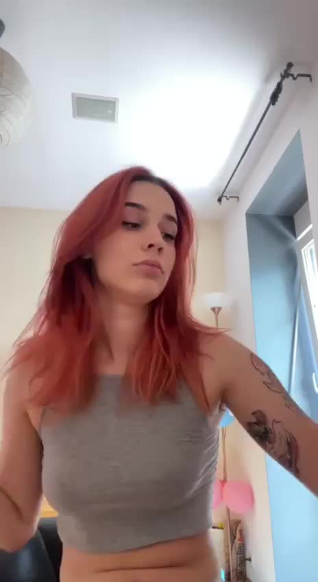 Who likes slim girls? - free porn video