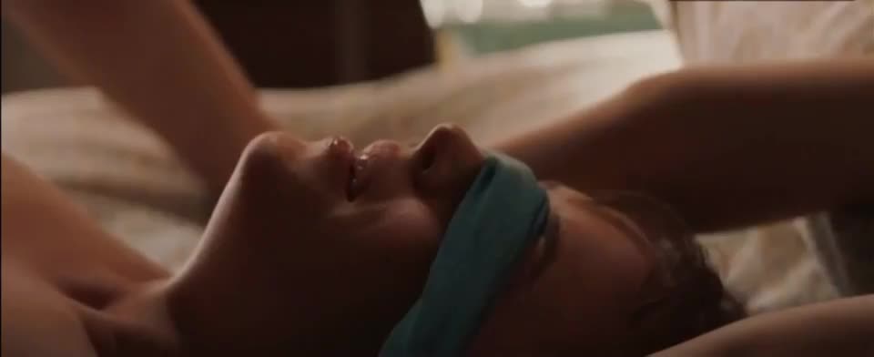Dakota Johnson- “Flip” and thrust jiggles SLOMO - free porn video