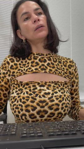 Shaking my tits in the office - free porn video