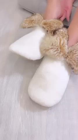 His hard dick couldn’t resist my feet - free porn video