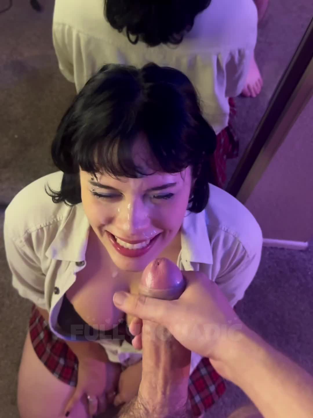 Keeping eye contact while he sprays me down with his big cock - free porn video