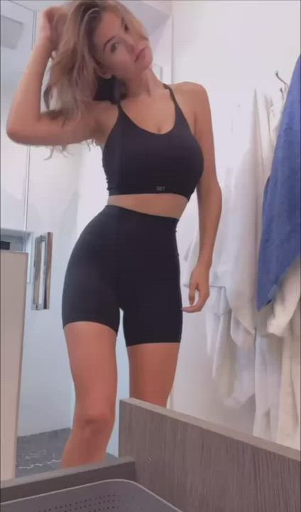 I hope you like my curves and big breasts? - free porn video