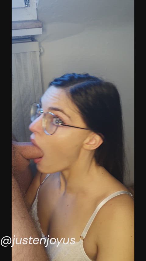 I love when we keep eye contact while I choke on your cock - free porn video