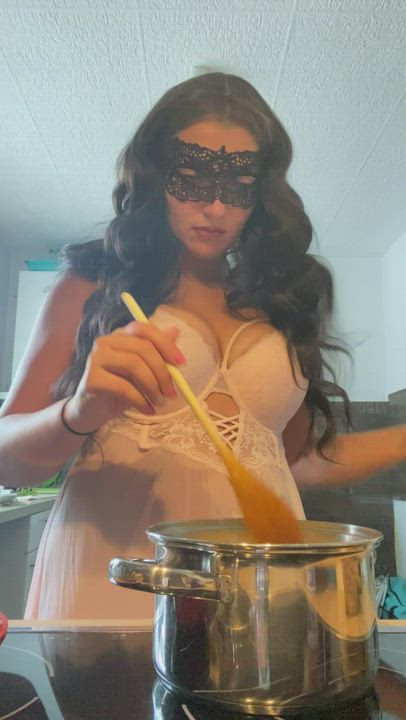 is there everyone who wants to cook with me 🥺 - free porn video