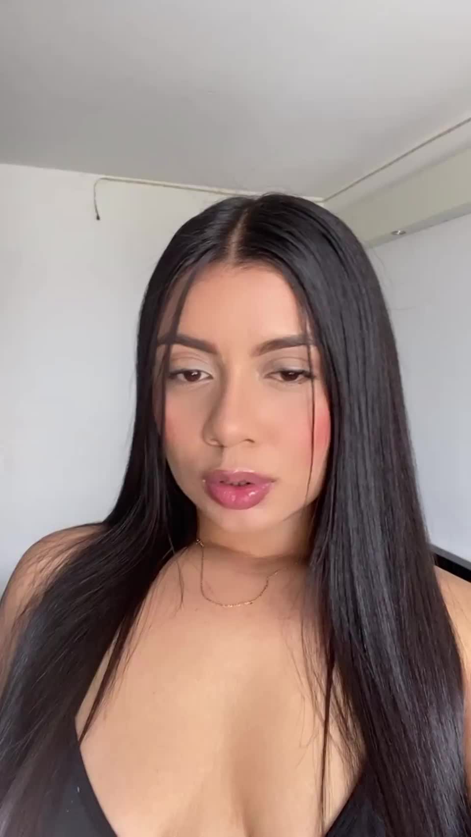 Do you mind my spit? - free porn video