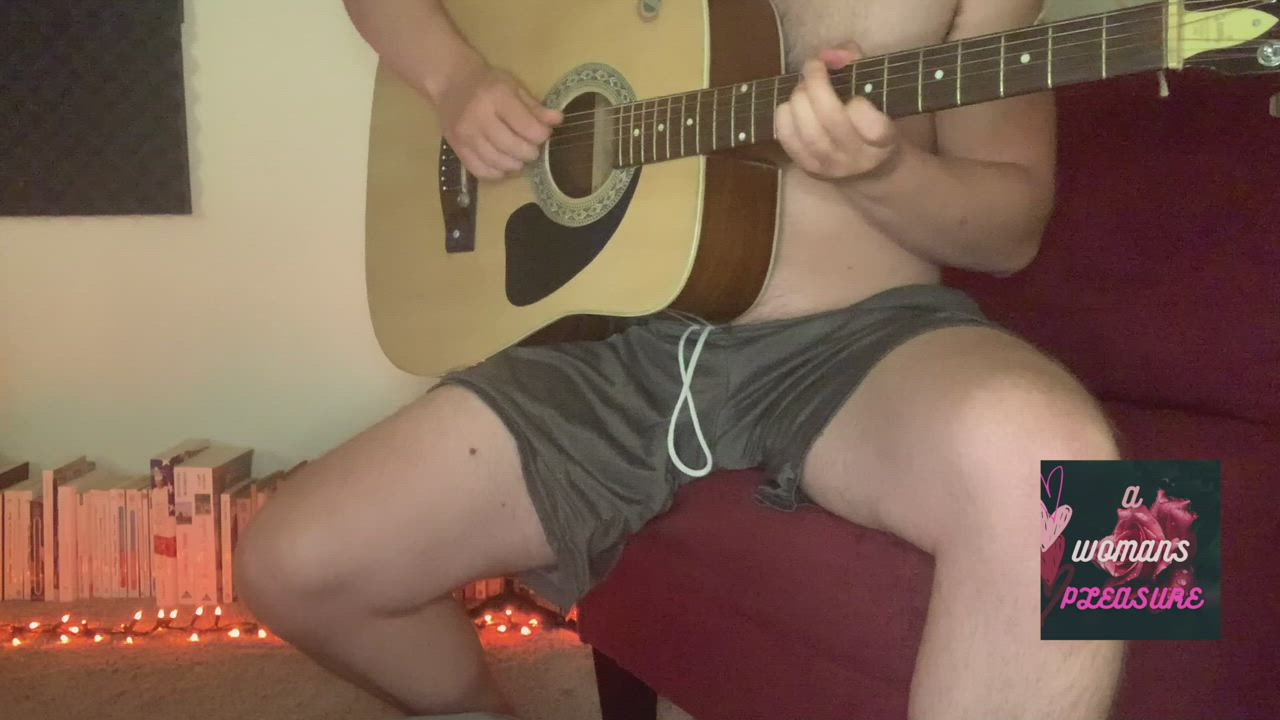 Am I the only girl who gets this turned on by a man playing guitar? - free porn video
