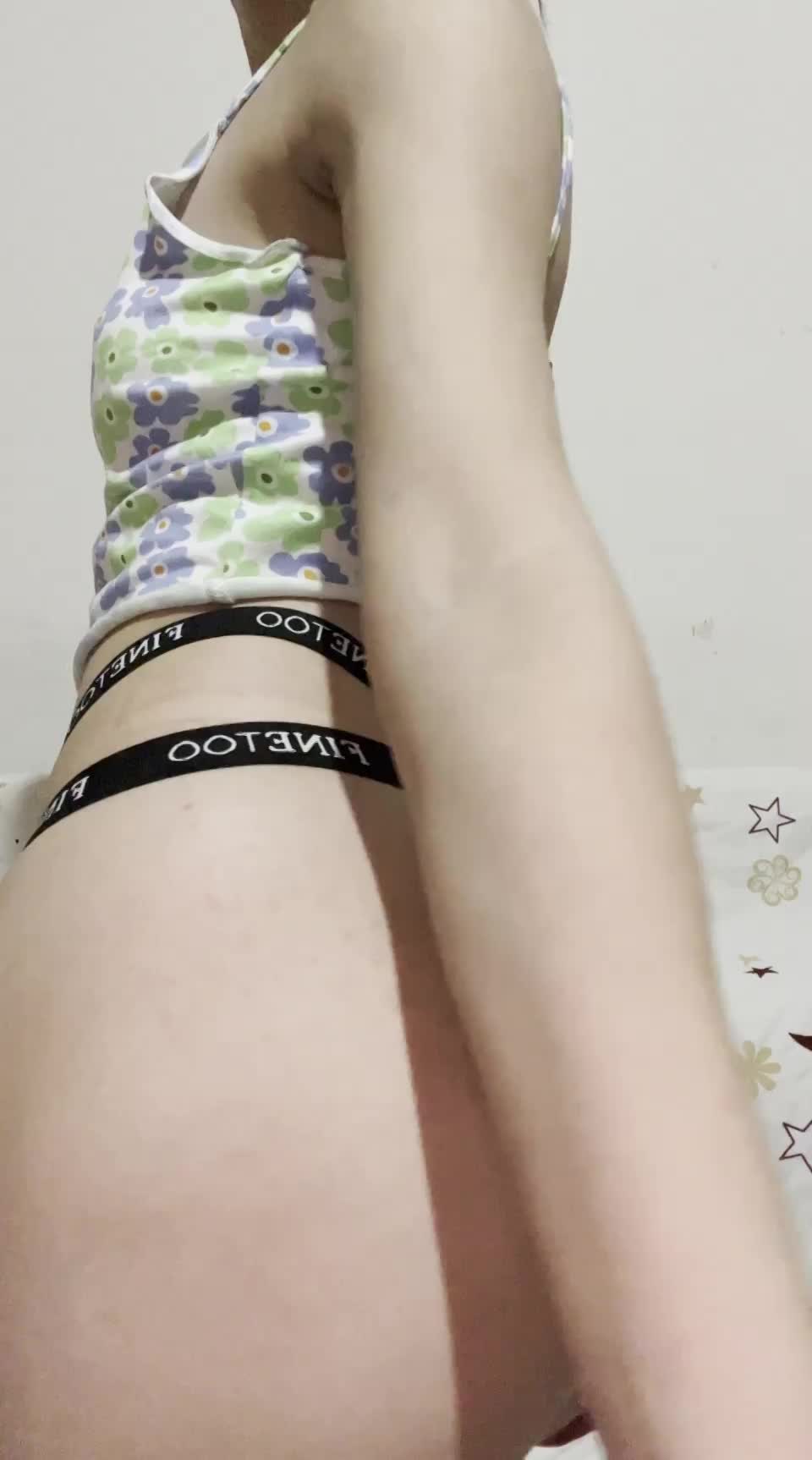 getting myself comfortable for the weekend - free porn video