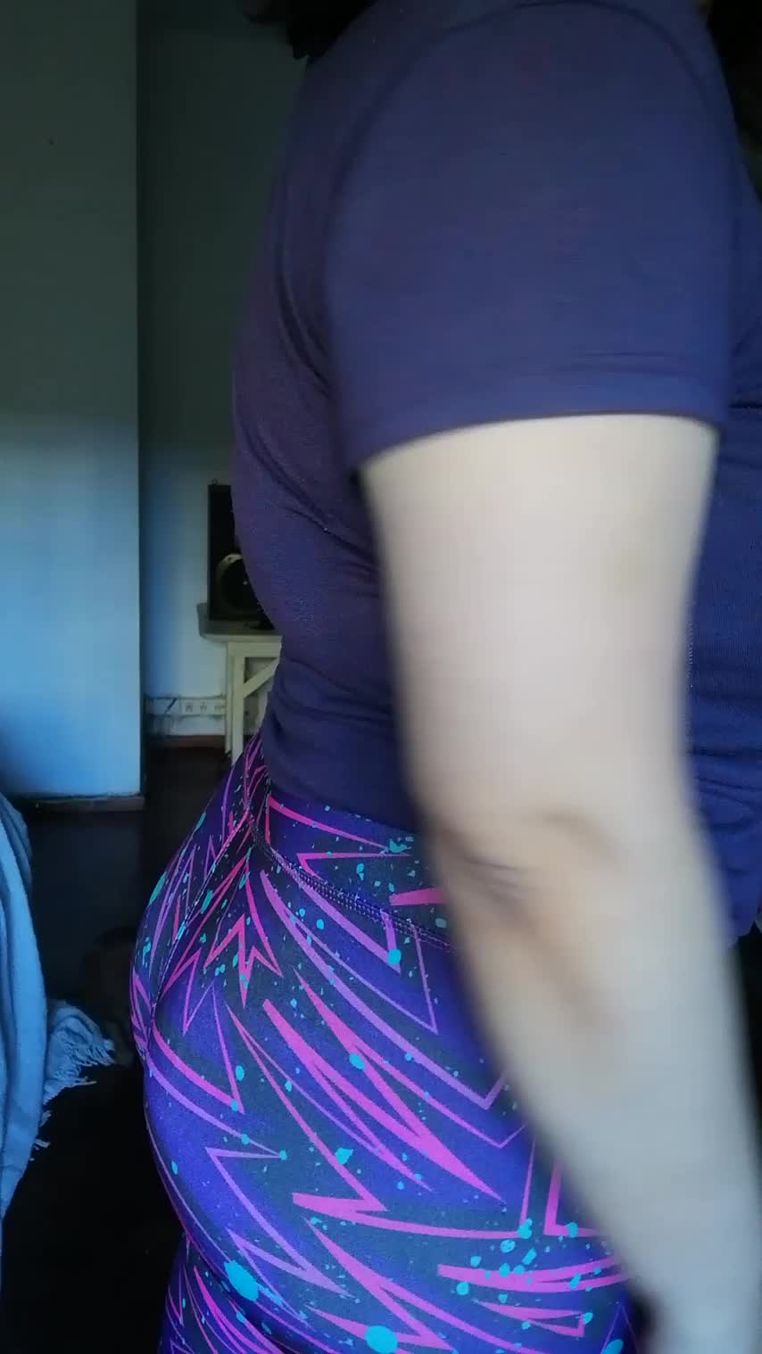 I like to flash them oll the time - free porn video