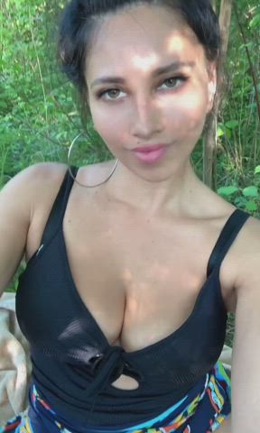 Today i squirted all the woods..But i never found the answer 😇. What's softer, my soles or my ass hole? - free porn video
