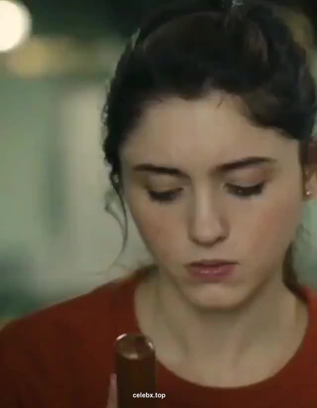 Natalia Dyer riding that broom handle - free porn video