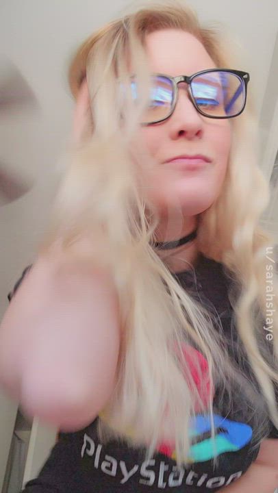 Slightly chubby gamer girl, is my 5'1 frame considered mommy material? - free porn video