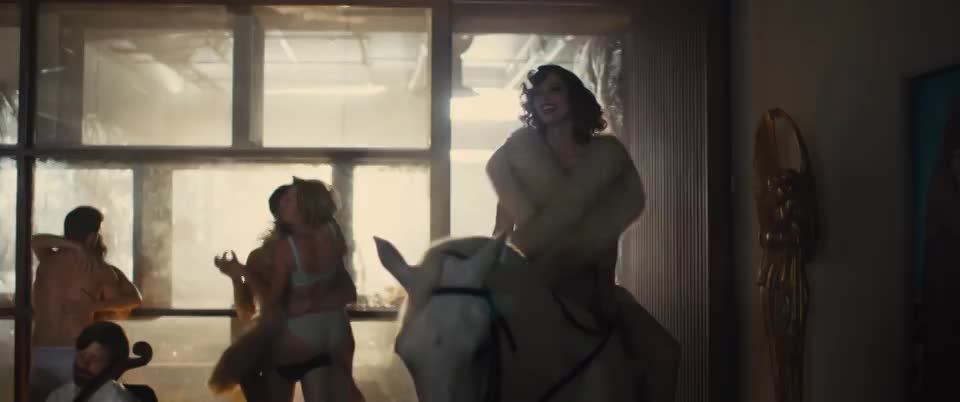 Sienna Guillory in "High-Rise" (2015) - free porn video