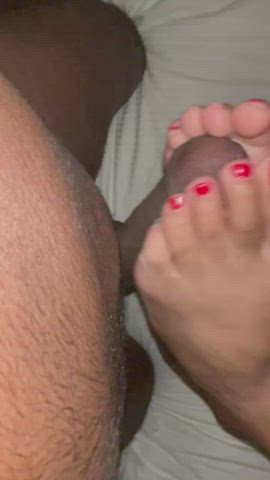 Red nails always look nice - free porn video