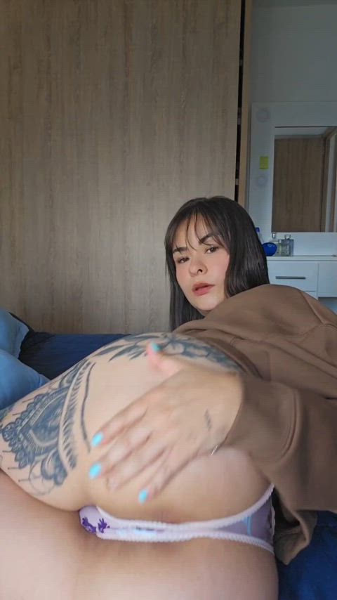 For the few guys that love latina milf ass! - free porn video