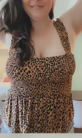 Nothing to see here, just a girl flashing her huge boobs. - free porn video