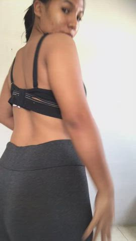 My leggings bother me a bit, how am I now? - free porn video