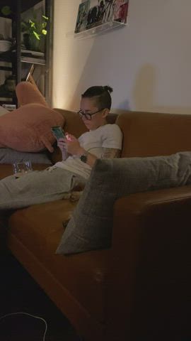 I like to distract! - free porn video