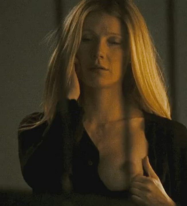 Gwyneth Paltrow nipple - free porn video