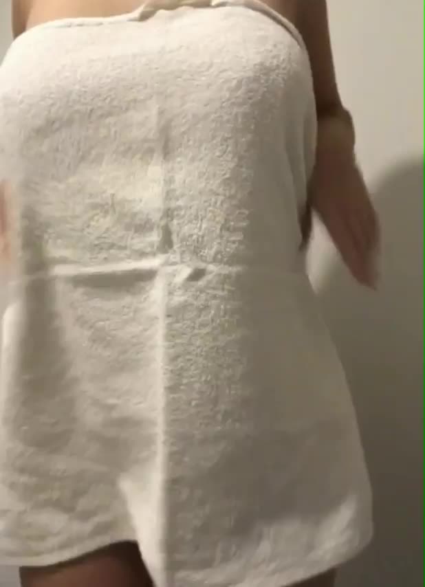 I hate bra 🙄 - free porn video