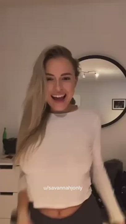 Look what happens when I touch my boobs - free porn video