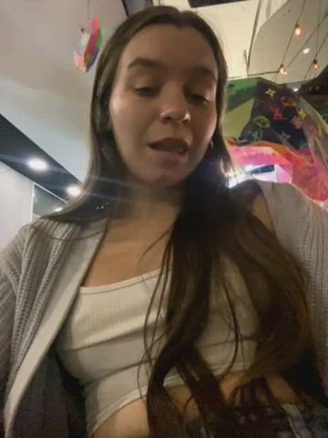 flashing at the mall - free porn video