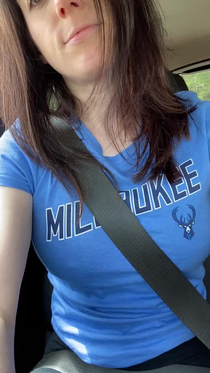 I love flashing truckers 🙈🚚 - free porn video