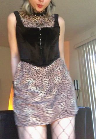 5’1 horny goth gf here 🥰 Do you like what’s under my dress? - free porn video