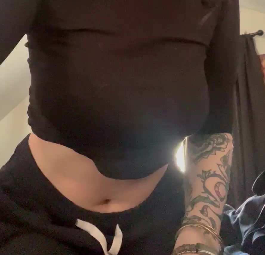 I love playing with them but having someone else do it would be nice💋 - free porn video