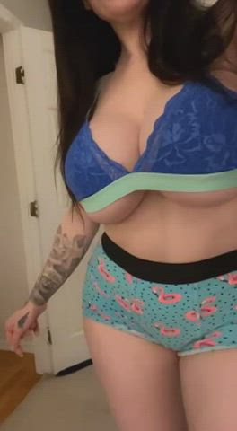 Cum play with my huge tits - free porn video
