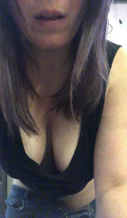 Wanna taste of sneaky single mom, 44? - free porn video