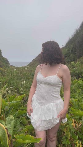 Flashing everything on a popular hiking trail 🙈 [gif] - free porn video