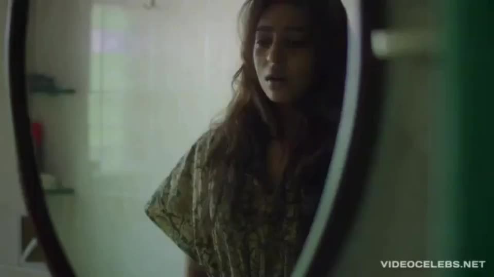Indian Actress Radhika Apte Nude Scene - Madly (2016) - free porn video