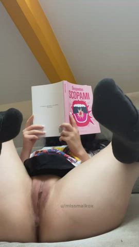 My pussy gets horny even when I read, it's amazing! 😳✨ - free porn video