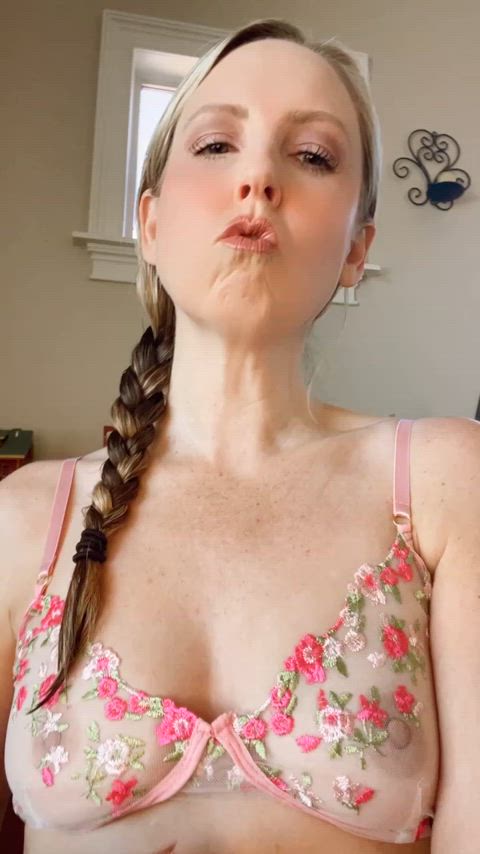 Sending nudies to everyone that likes #Step - free porn video