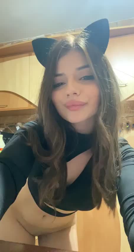 Who wants some pancakes? 😌 - free porn video