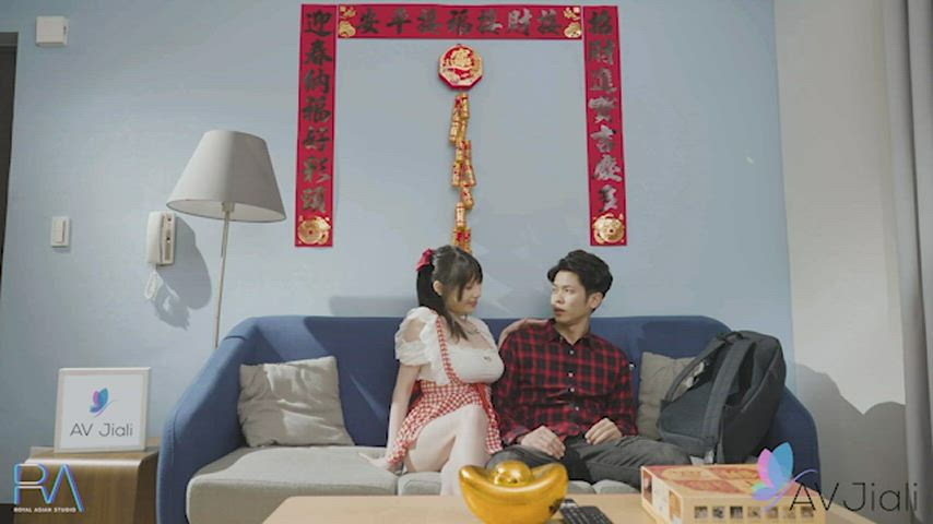 Naturally busty Xu Xiaoxin fucks her brother-in-law - free porn video