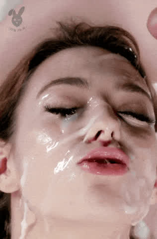 Covering her whole face - free porn video