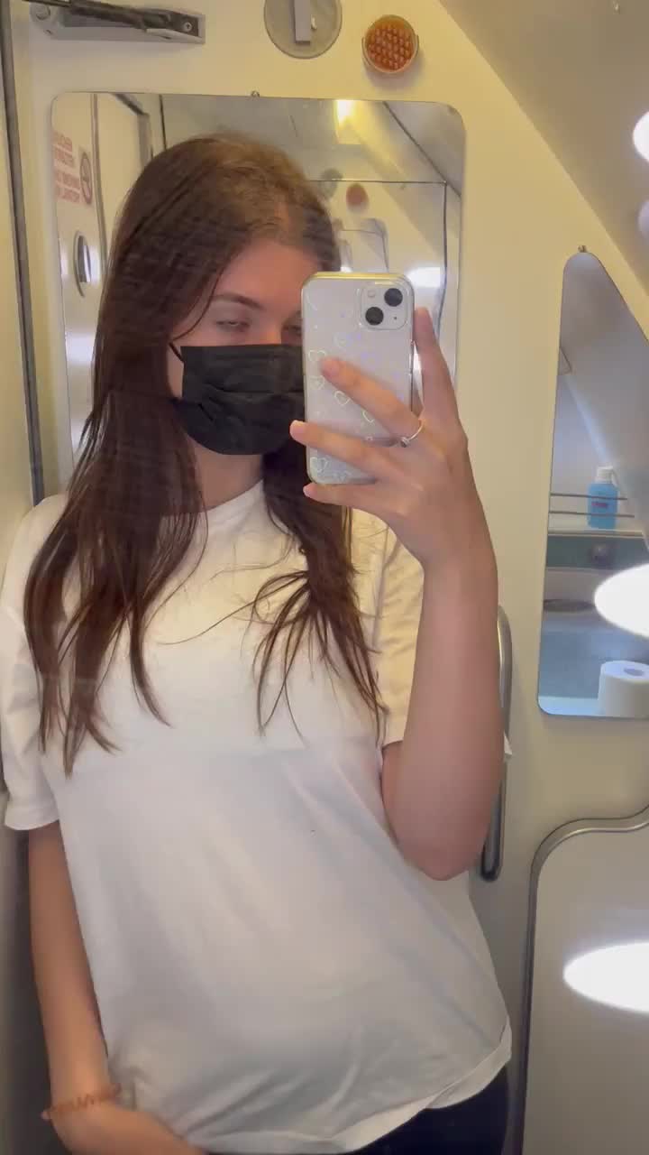 Looking for a cute seat neighbor for my flight 🥺 - free porn video