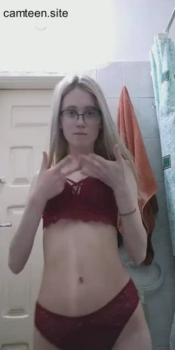 Beautiful teen blonde girl - free porn video