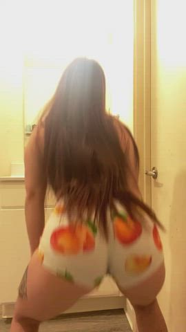 Can I bounce this on your face? (F28) - free porn video