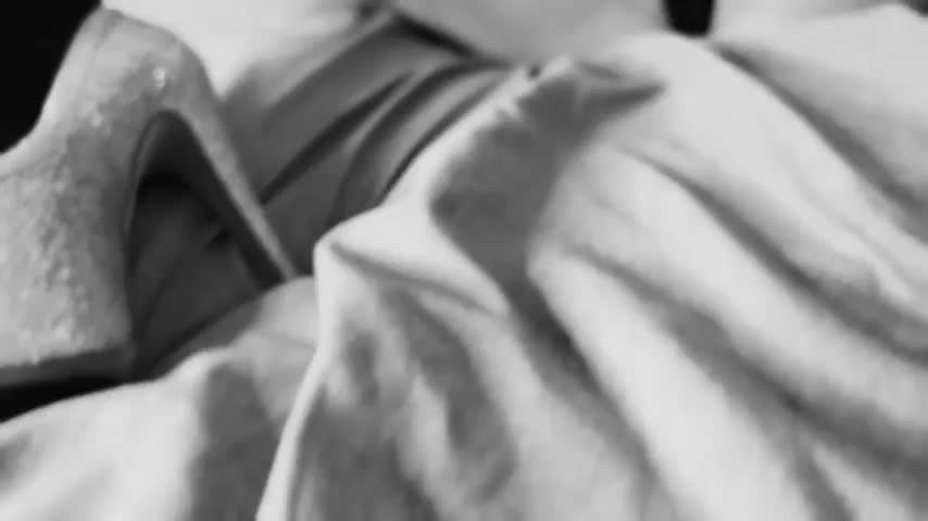 Do you like the way I move my body daddy? - free porn video