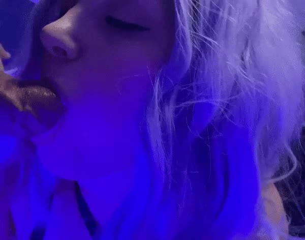 Sucking life away 🥵🤤 - free porn video