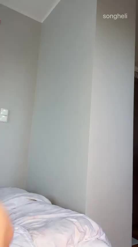 I think my ass is pretty big for a 98 lbs tiny girl - free porn video
